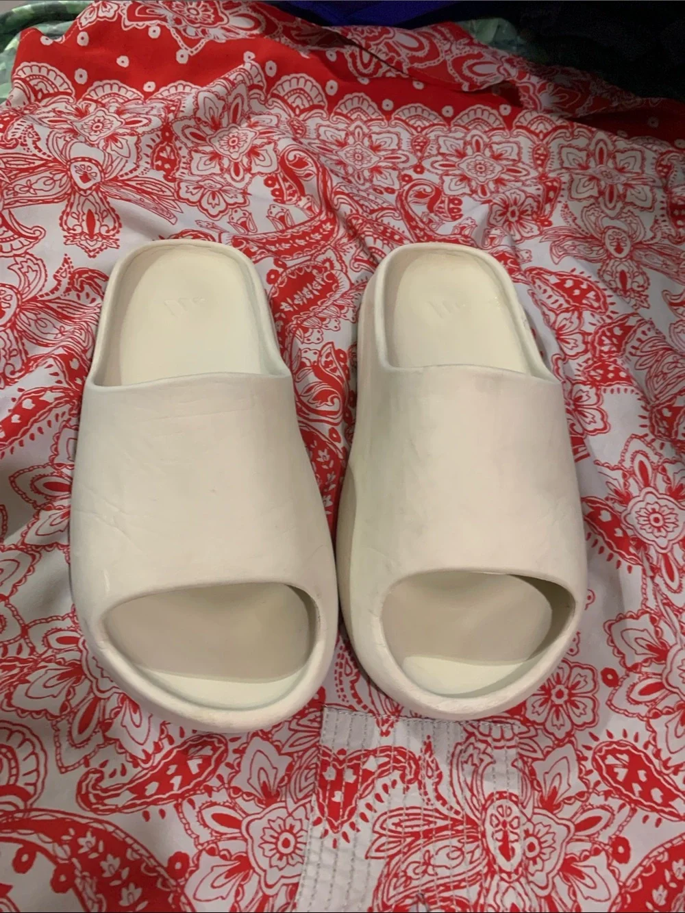 adidas cushioned slide
